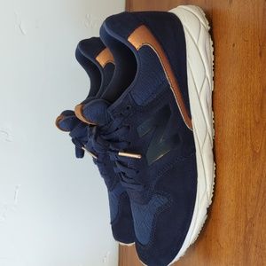 New Balance Women's Sneakers size 8 Navy Blue suede & Rose Gold detail